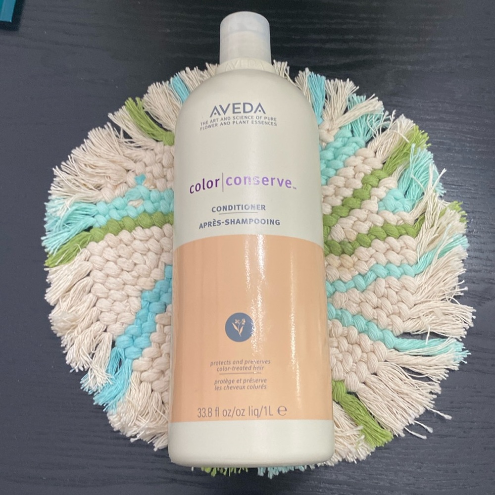 Aveda color conserve shampoo 33.8 fl oz size used one time now 31.5 fl ozs.